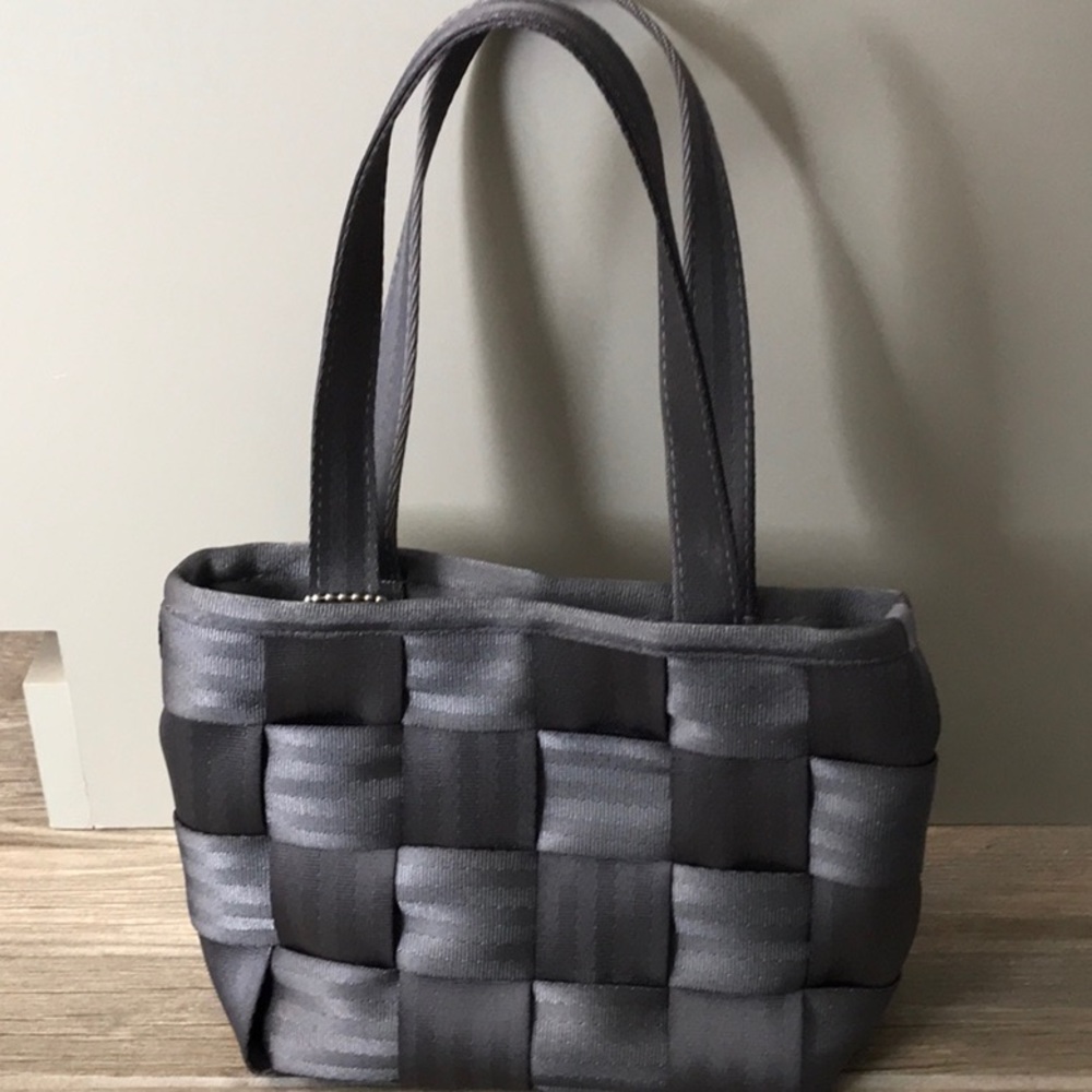 Original Harvey Seatbelt purse